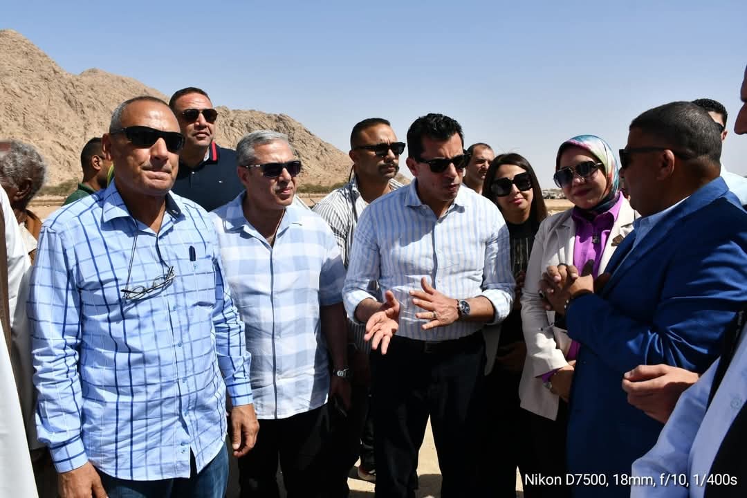 وزير الشباب يزور المشاركين بمعسكر "يلا كامب" بمحمية جبل علبة 