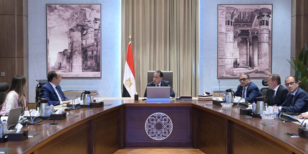 مدبولى:توجيهات رئاسية باستمرار تطوير صناعة الغزل والنسيج