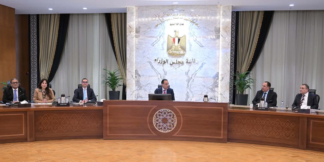 رئيس الوزراء يستقبل وفد أعضاء مجلس التعاون المصرى الكويتى