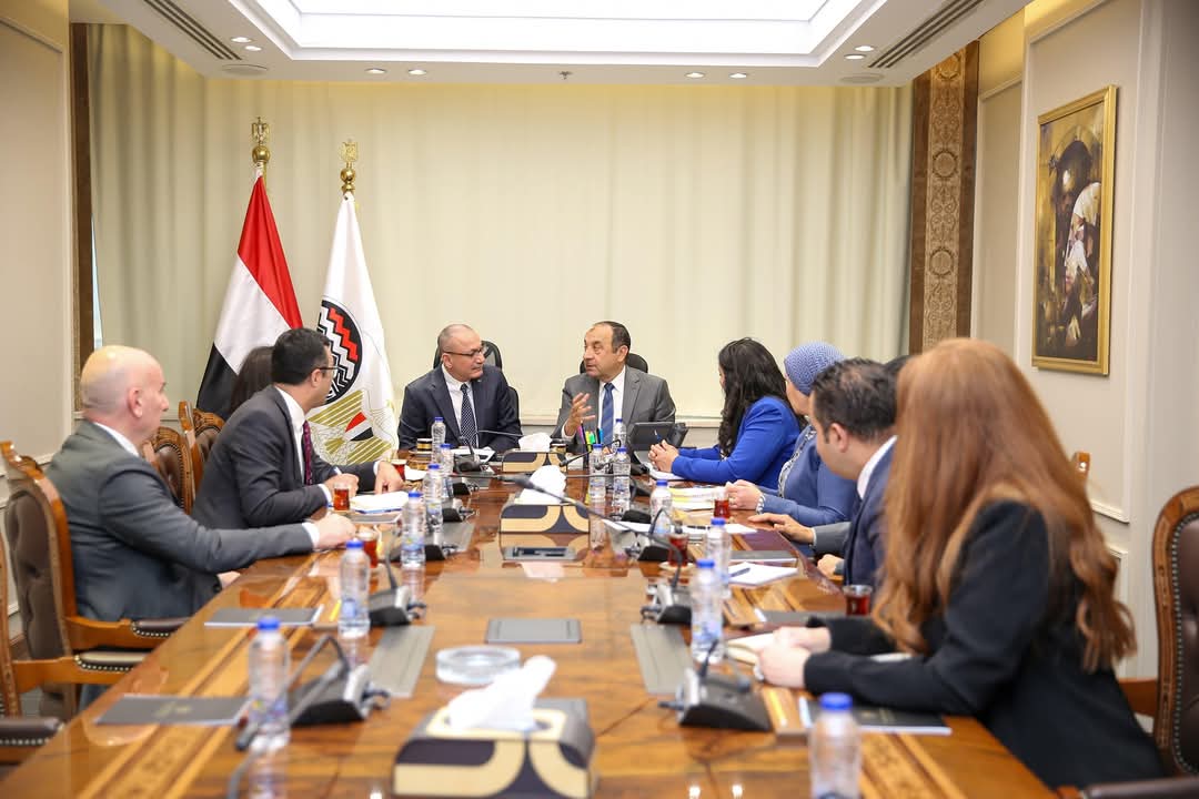 وزير قطاع الأعمال يبحث مع سفير تركيا بالقاهرة تعزيز التعاون الاقتصادى والاستثمارى