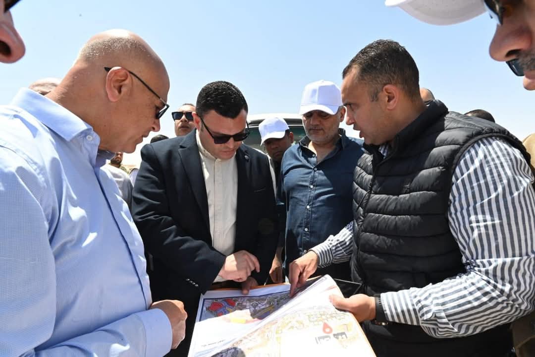 وزير الإسكان يتفقد أعمال رفع كفاءة طريق الازدواج..بمركز مارينا العلمين السياحى