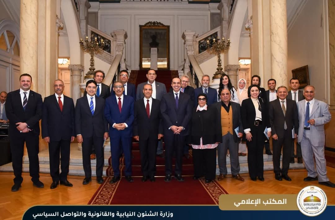 وزير الشئون النيابية يلتقي وزير الخارجية بحضور المنسق العام للحوار الوطنى