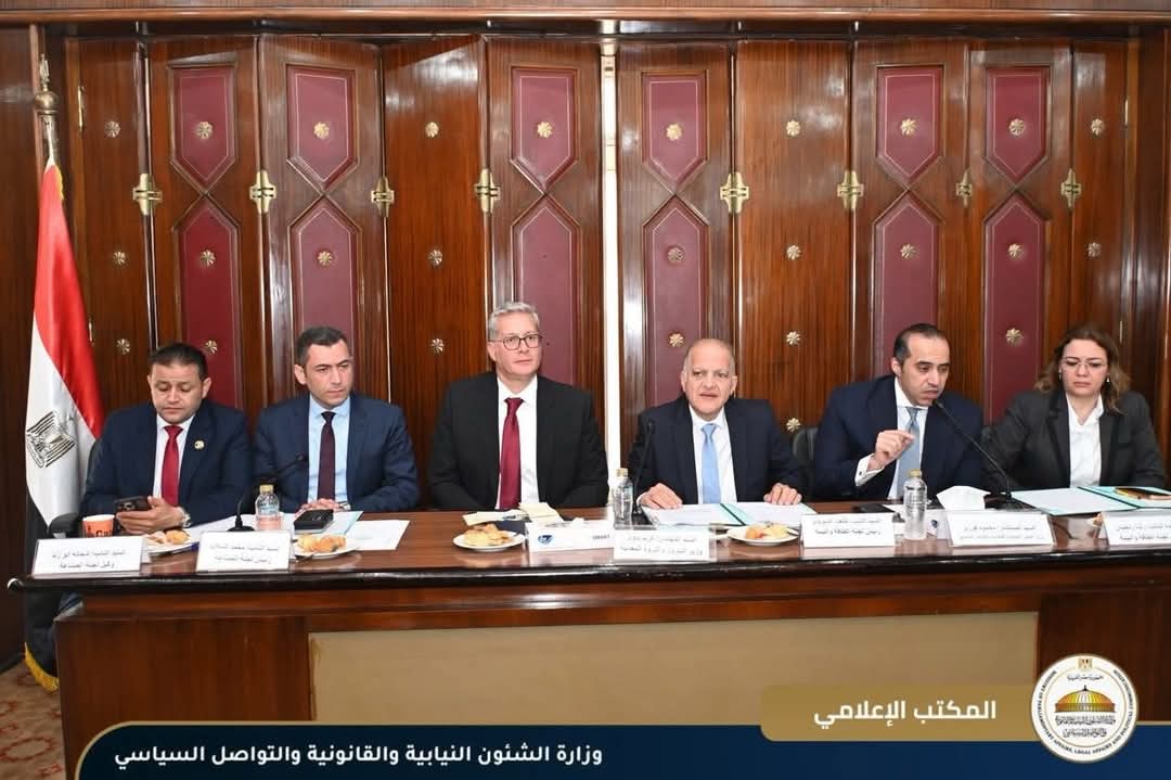 الطاقة والصناعة بالنواب تبحثان توفير الغاز للمصانع بأسعار تنافسية