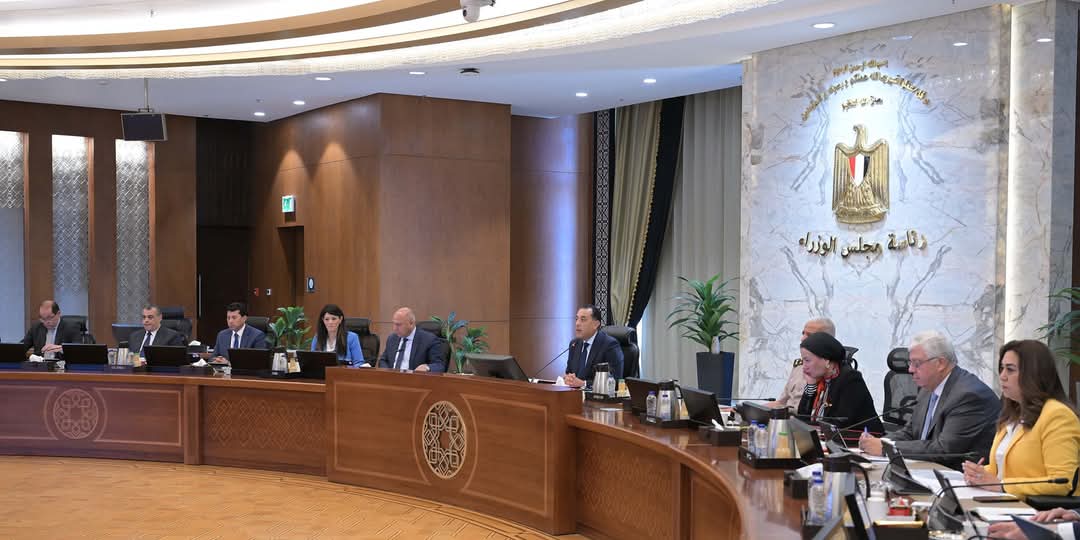 رئيس الوزراء يترأس الاجتماع الأسبوعى للحكومة - الخبر لايف