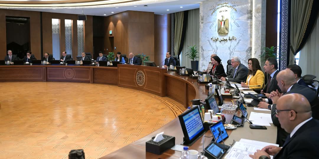 تنفيذاً لتوجيهات الرئيس..مجلس الوزراء يوافق على مشروع قانون "العلاوة"