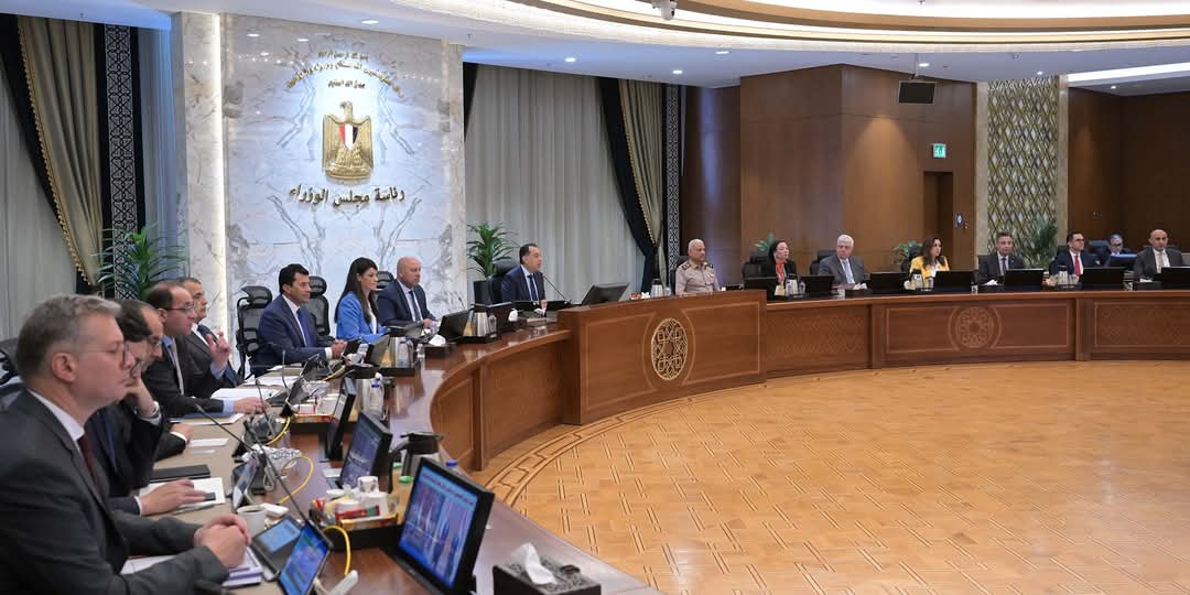 وزير الشباب يستعرض "إنجازات الرياضة المصرية".. أمام الحكومة