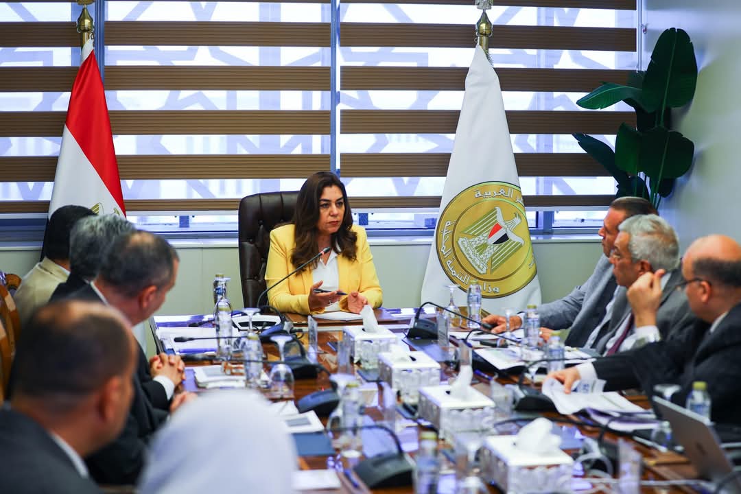 وزيرة التنمية المحلية تتابع الموقف التنفيذي لمشروعات الخطة الاستثمارية
