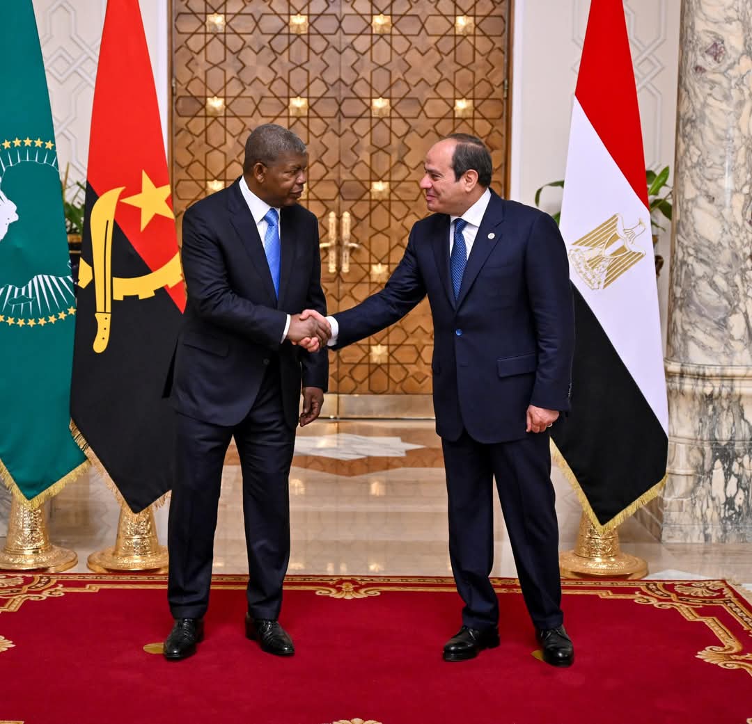 الرئيس ونظيره الأنجولى يشهدان توقيع اتفاقيات ومذكرات تفاهم بين البلدين