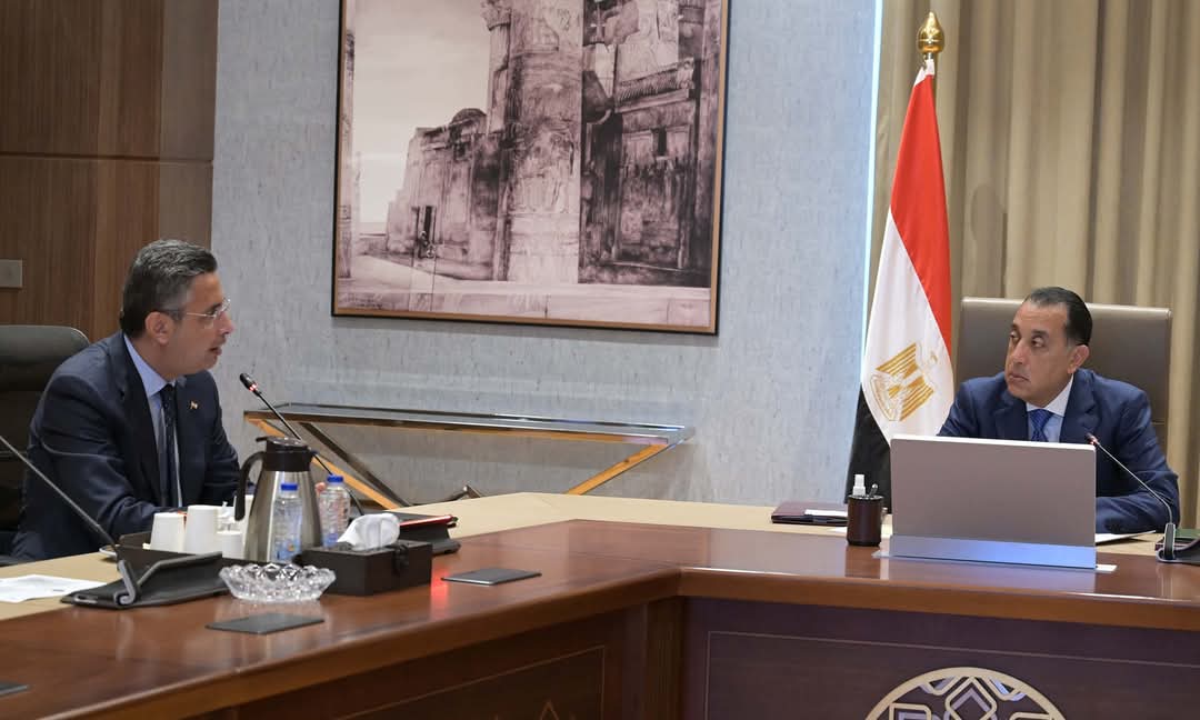 مدبولى: توافر السلع بكميات كبيرة فى مختلف الأسواق يسهم فى توازن الأسعار
