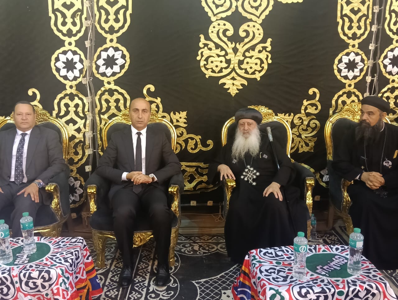 ترابيس .. يترأس وفد الجامعة لتأدية واجب العزاء فى وفاة الأنبا باخوميوس