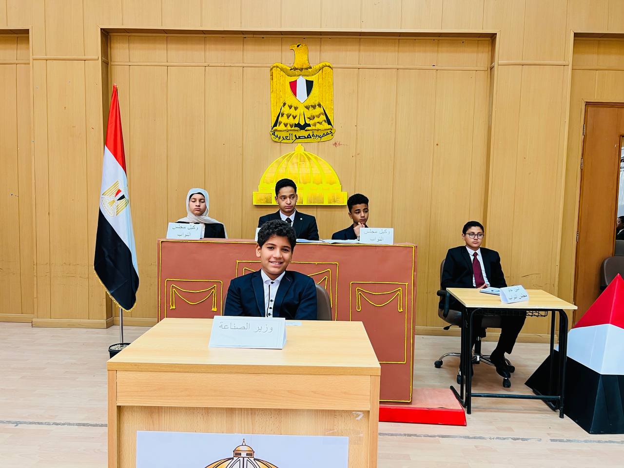 طلاب مدارس النيل بقنا يقدمون محاكاة واقعية لمجلس النواب
