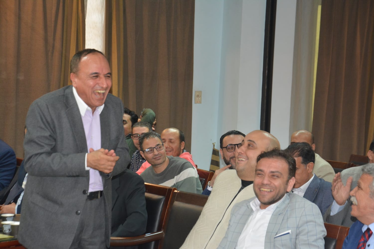 وزير الإسكان يلتقى مسئولي الشركة الصينية وفريق عمل منطقة الأعمال المركزية بالعاصمة الإدارية 