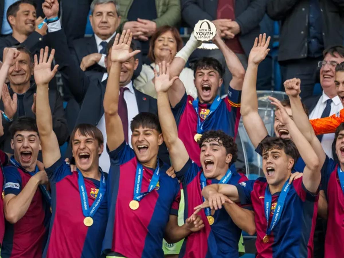 برشلونة يحصد لقبه الثالث في دوري أبطال أوروبا للشباب بعد فوز ساحق