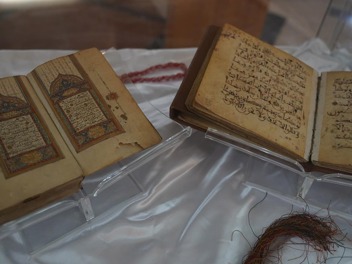 ترميم 17 ألف وثيقة بالجزائر .. وإدراج مخطوطين في «سجل ذاكرة العالم»