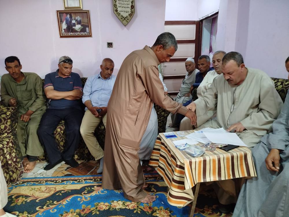 جلسة صلح تنهي سنوات من الثأر في عزبة "الدبيكي" بالفيوم