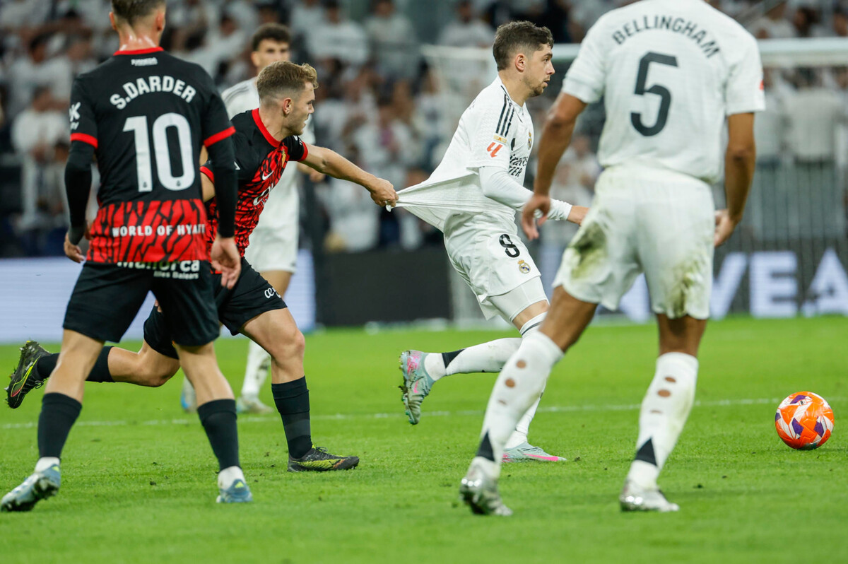 انتصار دراماتيكي لريال مدريد يؤجل تتويج برشلونة بلقب الليغا