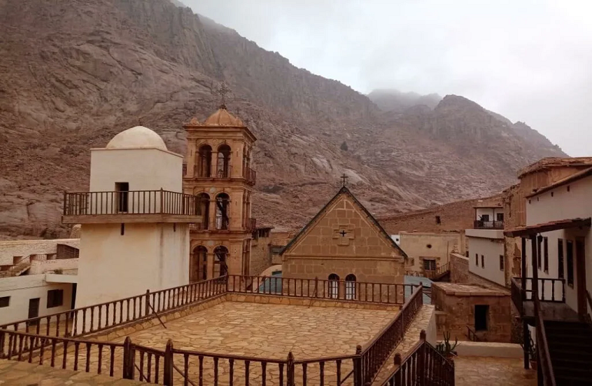 رئاسة الجمهورية تؤكد التزامها بالحفاظ على المكانة الدينية الفريدة والمقدسة لدير سانت كاترين