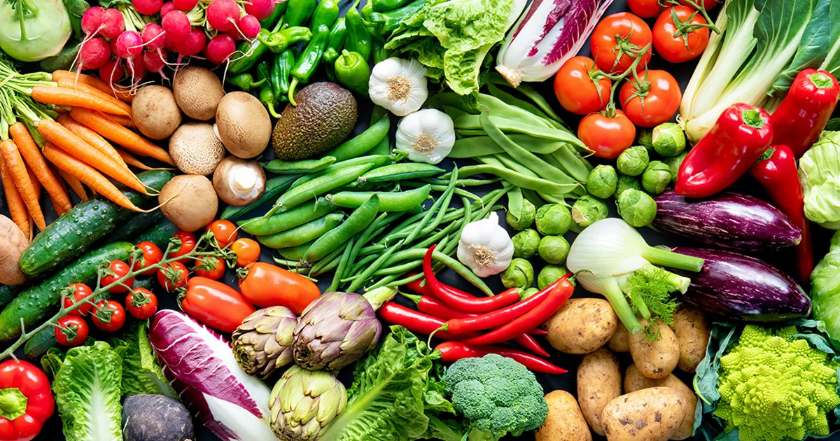 أسعار الخضار والفاكهة اليوم الخميس بسوق العبور للجمله - الخبر لايف