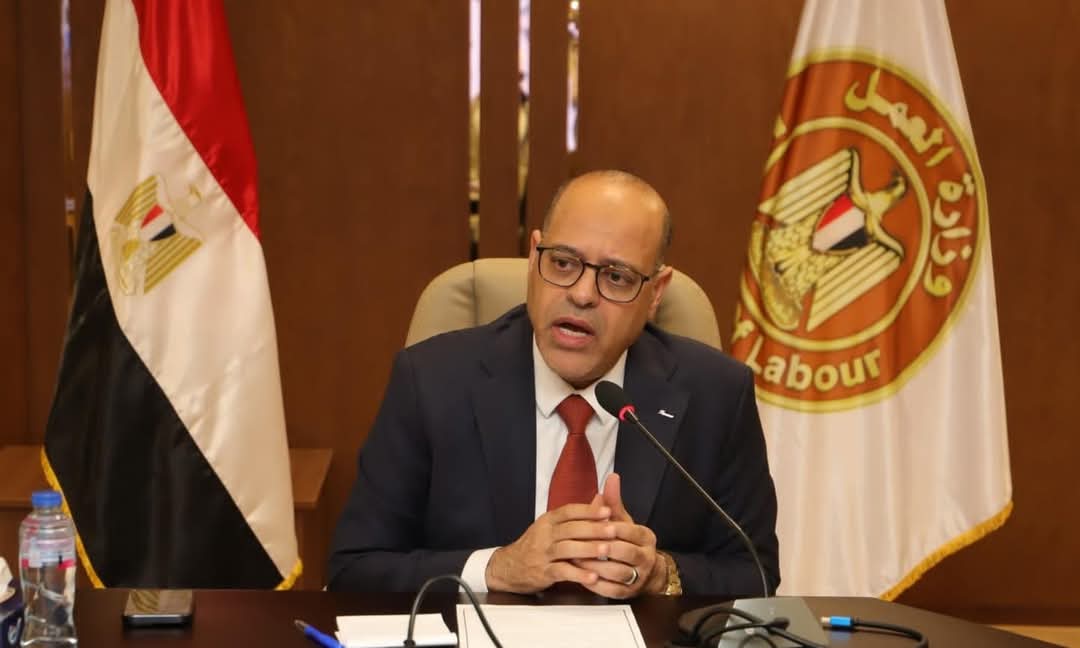 جبران يهنئ الرئيس بعيد العمال..ويؤكد :استمرار العمل والإنتاج فى بناء "الجمهورية الجديدة"