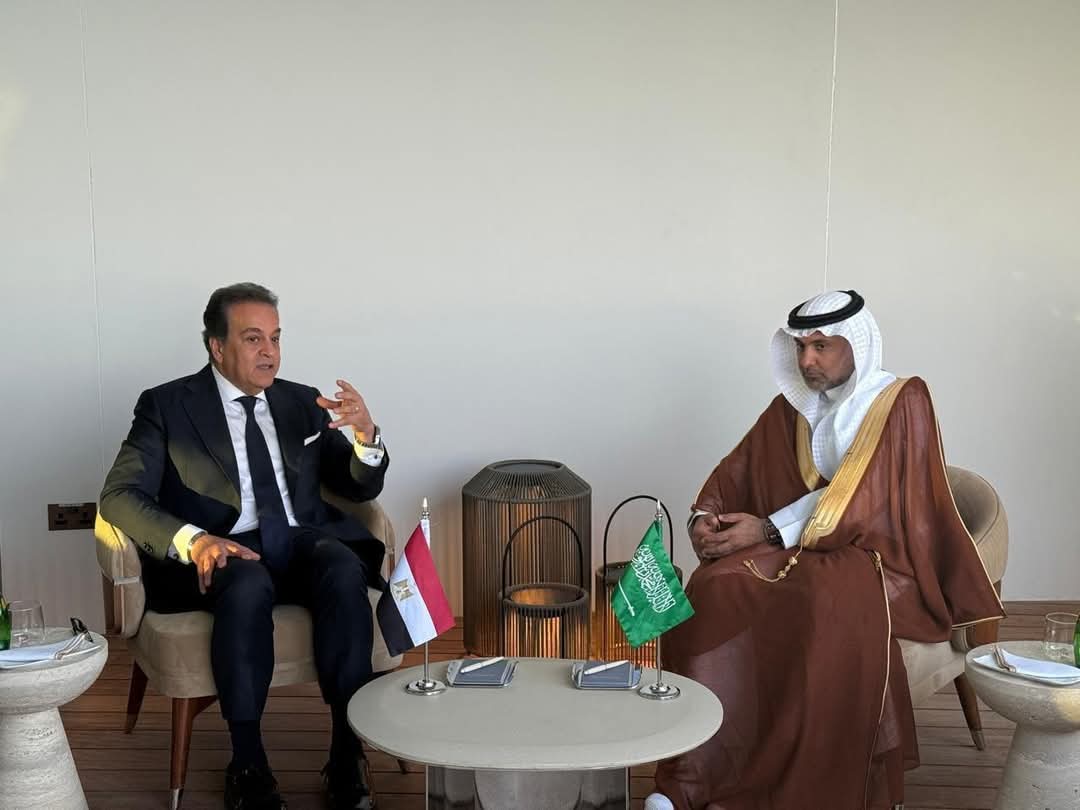 وزير الصحة يبحث مع نظيره السعودى تيسير عمل البعثة الطبية خلال موسم الحج