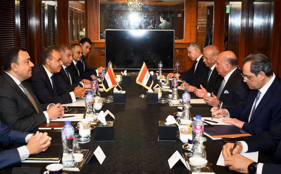 وزير الخارجية يؤكد موقف مصر الداعم لأمن واستقرار العراق