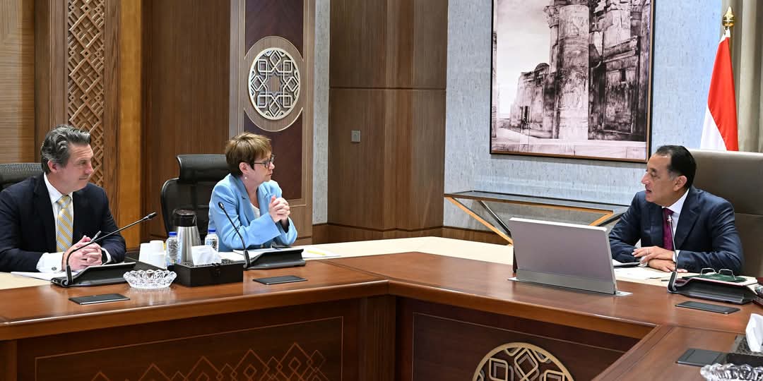 رئيس الوزراء يلتقى رئيسة البنك الأوروبى لإعادة الإعمار والتنمية - الخبر لايف