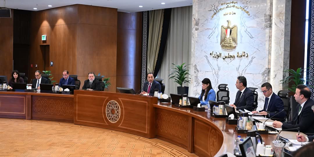 رئيس الوزراء يترأس اجتماع المجموعة الوزارية الاقتصادية