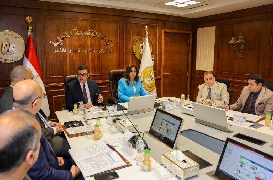 فرق عمل فنية من مختلف الجهات لتبسيط إجراءات التراخيص وتوحيد الاشتراطات بالمحافظات