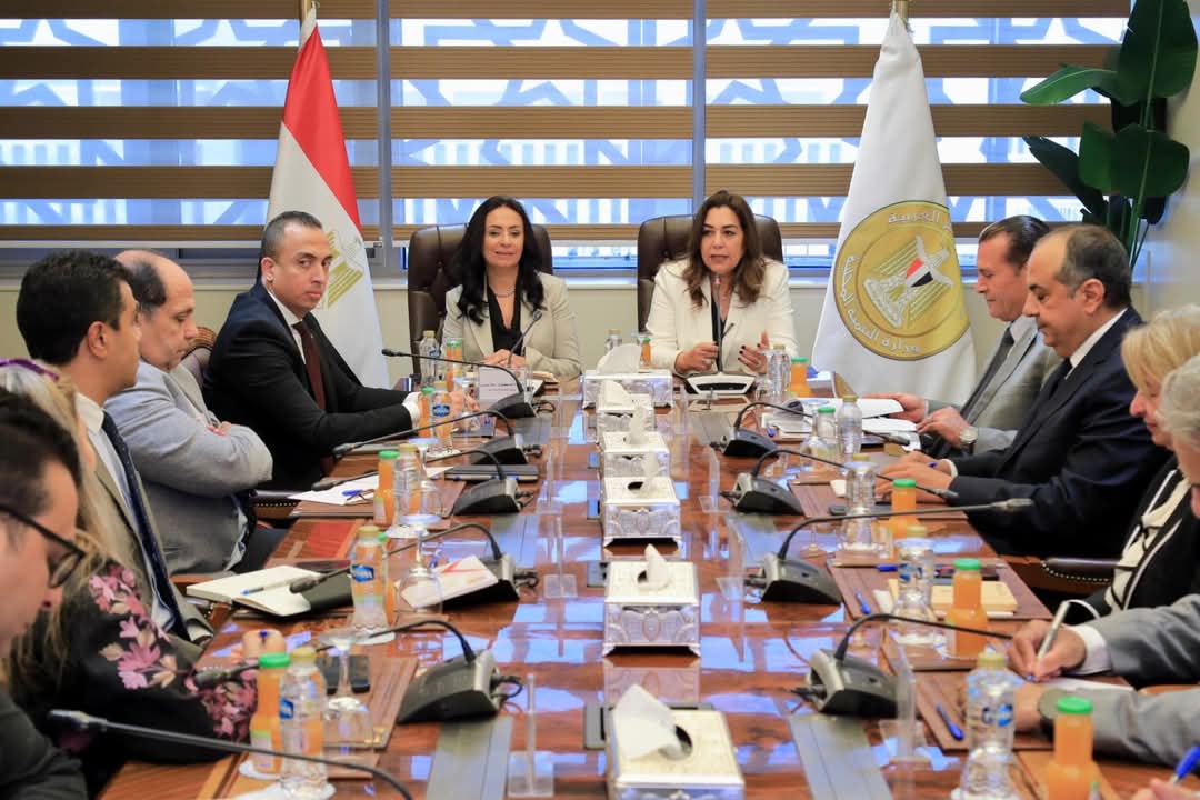 وزيرتا التنمية المحلية والتضامن تبحثان التعاون فى دعم المشروع القومى "أيادى مصر"