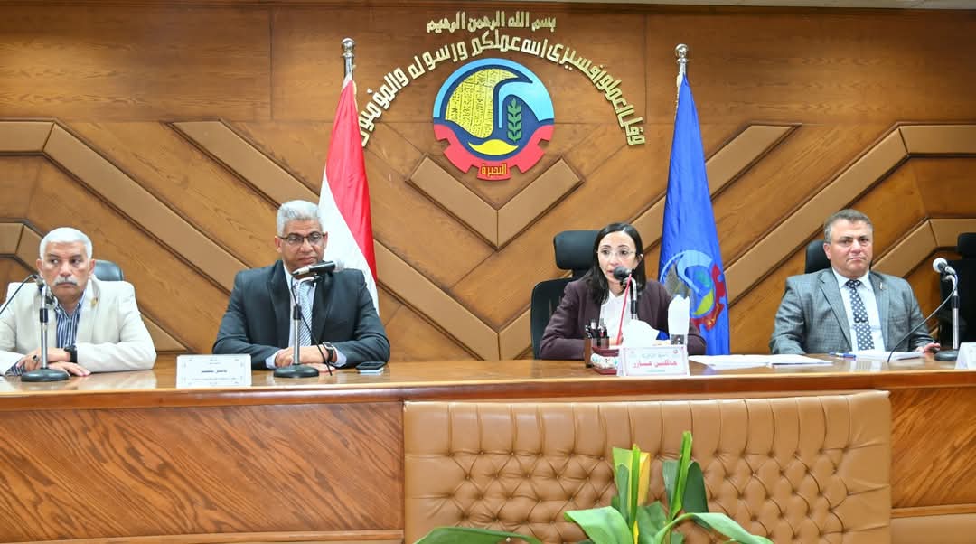 محافظ البحيرة:نعمل بروح الفريق الواحد لدعم المخزون الإستراتيجى من القمح