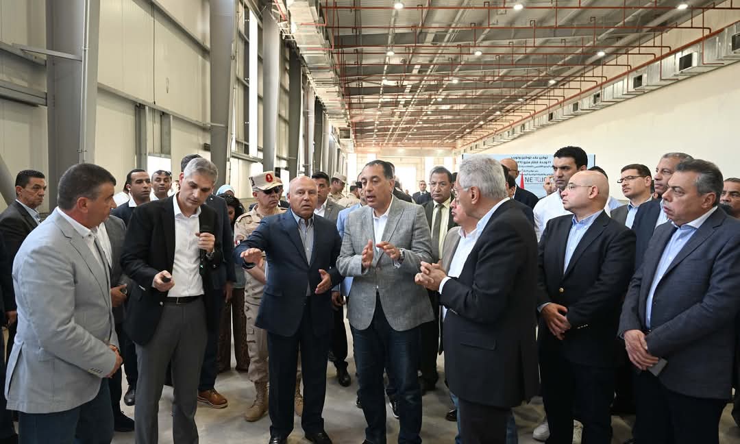 رئيس الوزراء يتفقد مصنع الشركة الوطنية المصرية لصناعات السكك الحديدية (نيرك)