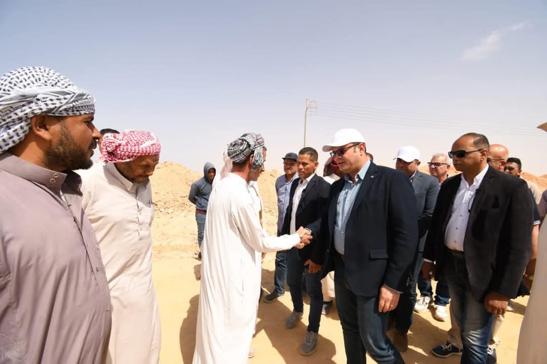وزير الإسكان يتفقد مشروعات الساحل الشمالى الغربى