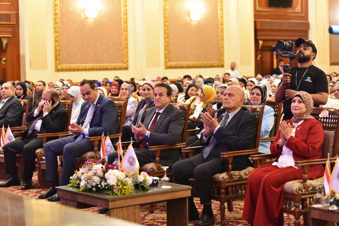 وزير الصحة يثمن جهود فرق التمريض.. ويؤكد أنهم ذراع أساسى للمنظومة الطبية
