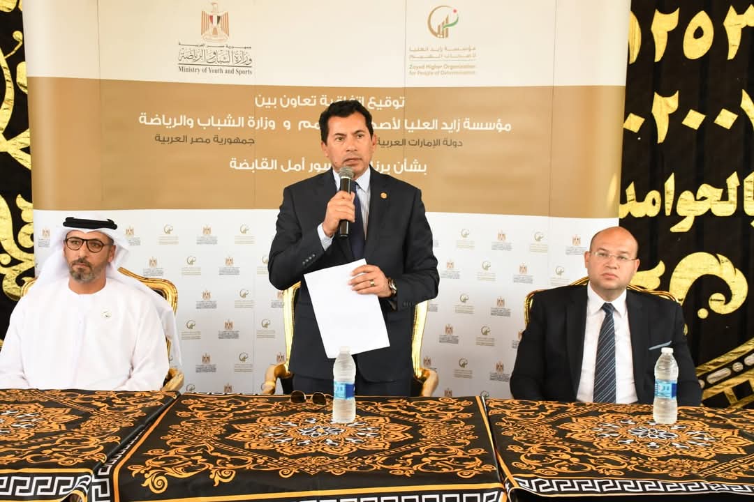 انطلاق قافلة زايد الخيرية..
