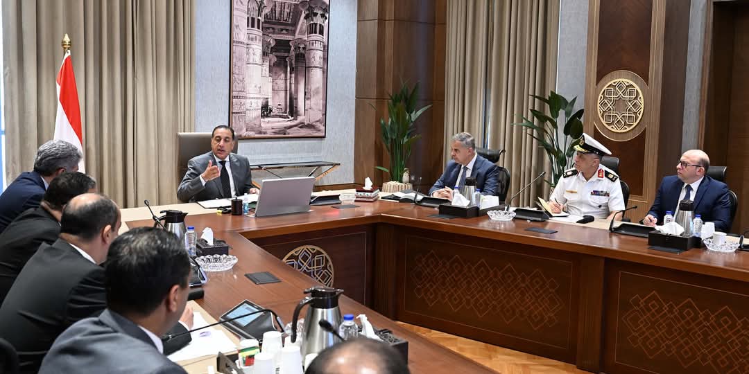 مدبولى" :حصر شامل للآثار الغارقة لاستخراجها وعرضها فى المتاحف