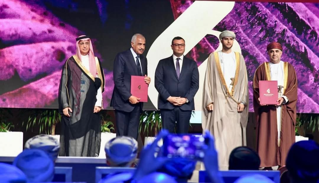 وزير الإسكان يُشارك فى افتتاح معرض ومؤتمر عُمان العقارى