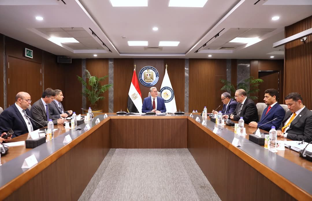 وزير البترول: تعظيم الاستفادة من تجارب تطبيق الذكاء الاصطناعى فى إدارة عمليات الحقول