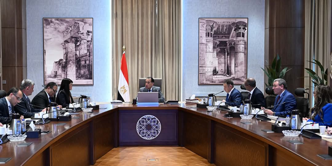 رئيس الوزراء يوجه بسرعة إصلاح أى أعطال بمنظومة مياه الشرب بالبحر الأحمر