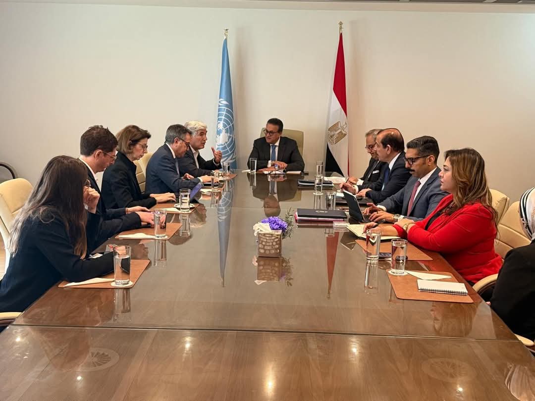 وزير الصحة يناقش آخر مستجدات ملفات التعاون المشترك مع ممثلى البنك الدولى