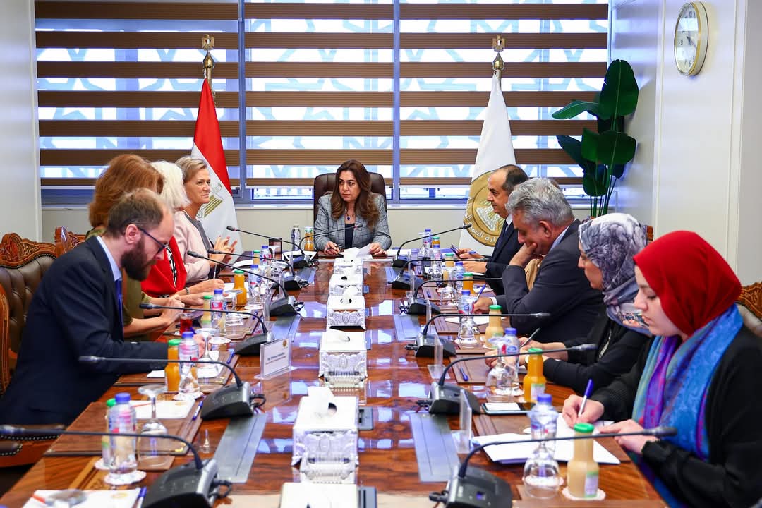 وزيرة التنمية المحلية تبحث مع سفيرة الاتحاد الأوروبى بالقاهرة مجالات التعاون المشترك