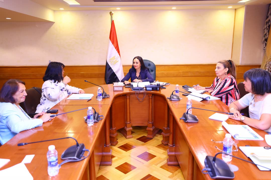 وزيرة التضامن تبحث تعزيز الشراكة بين صندوق دعم الصناعات الريفية والبيئية ومؤسسة دلتا لريادة الأعمال المجتمعية