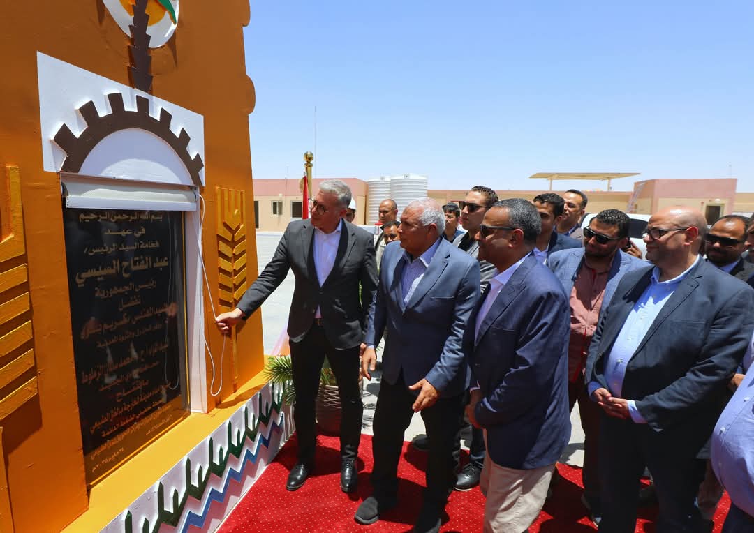 وزير البترول يفتتح محطة الغاز الرئيسية بمدينة الخارجة