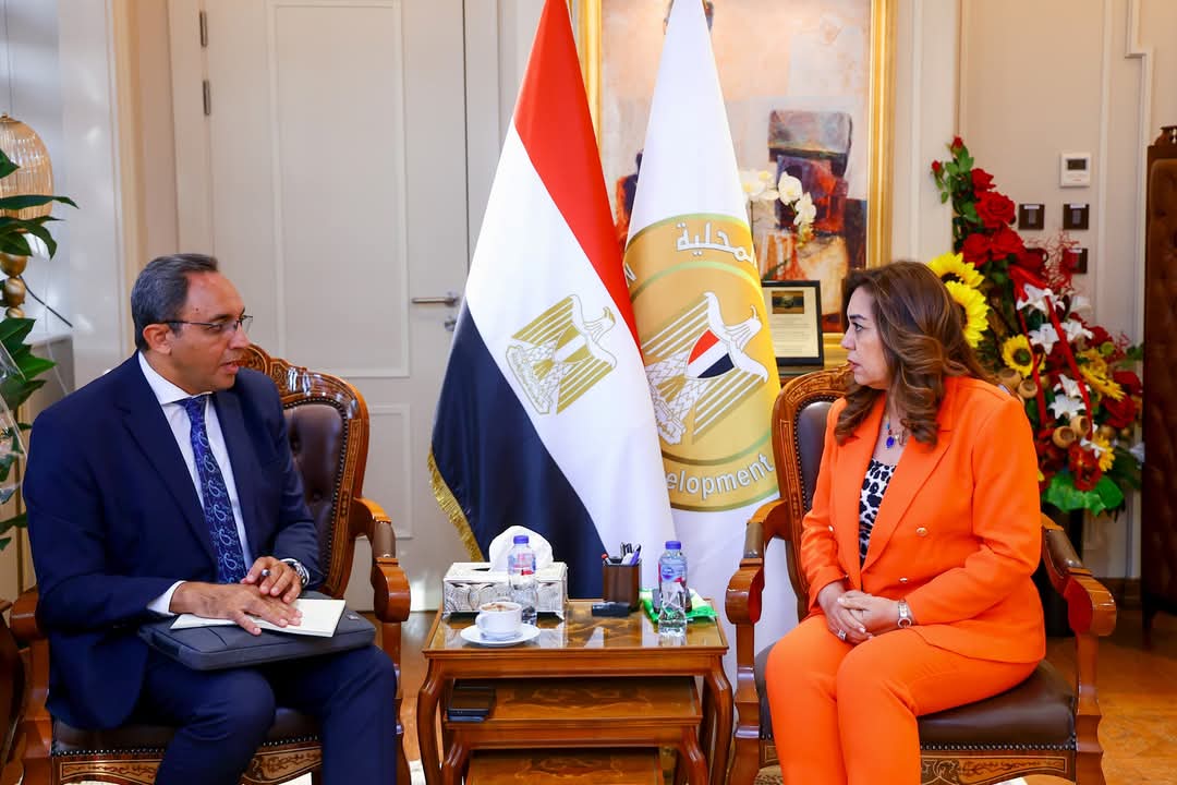 وزيرة التنمية المحلية تطالب القيادات التنفيذية بأهمية التواجد الميدانى خلال العيد