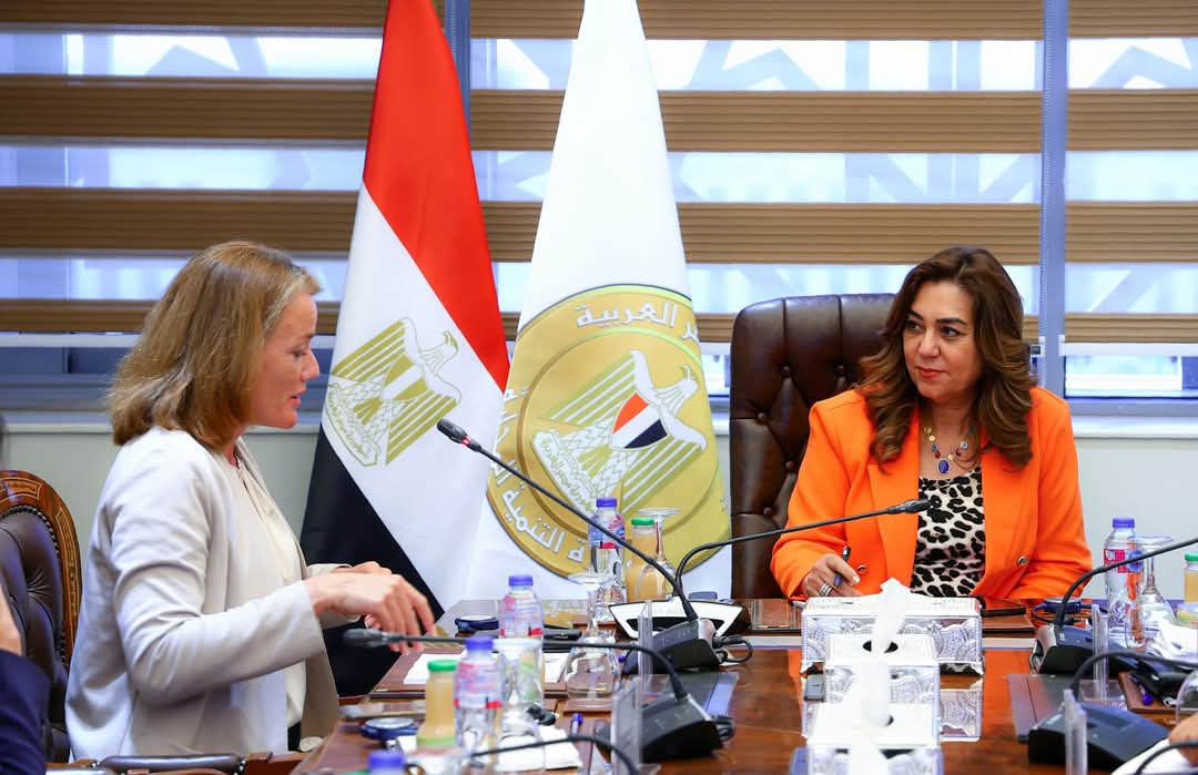 وزيرة التنمية المحلية تتابع مع وفد البنك الدولى مشروعات تنمية الصعيد