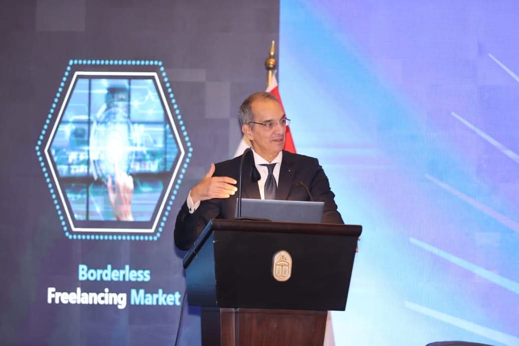 مذكرة تفاهم بين وزارة الاتصالات وشركة IBM لتدريب 100 ألف فى مجال الذكاء الاصطناعى
