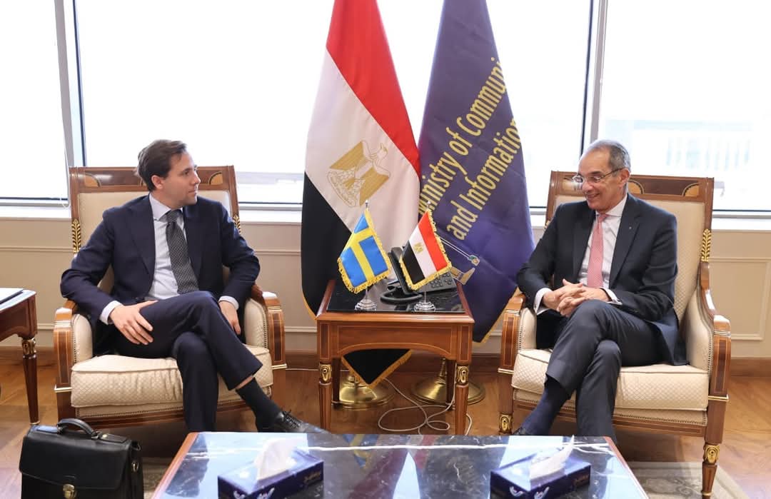عمرو طلعت يبحث مع وزير التجارة الخارجية السويدى تعزيز التعاون فى الاتصالات وتكنولوجيا المعلومات