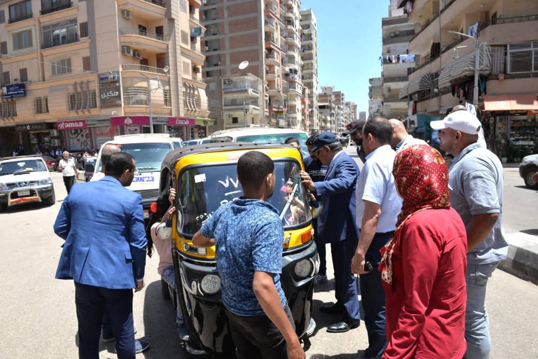  محافظ الدقهلية : " مفيش توك توك صوته هيعلى تانى فى المنصورة" 