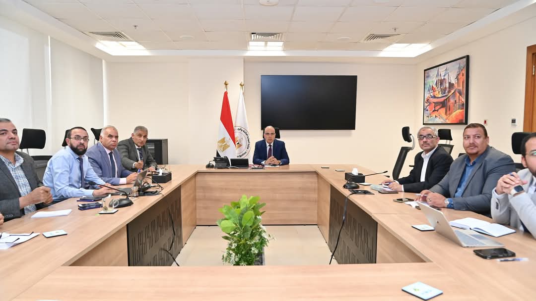 وزير الرى يتابع المنظومة المائية بالبحيرة والإسكندرية 