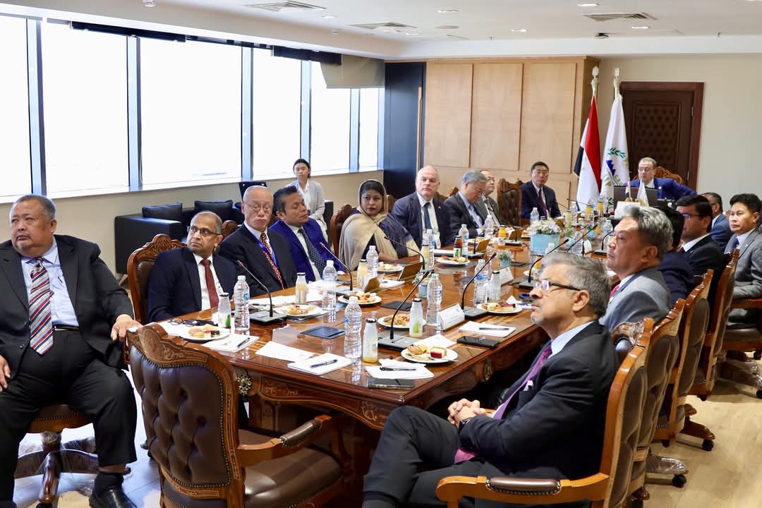 رئيس التنظيم والإدارة يستقبل سفراء الدول الآسيوية