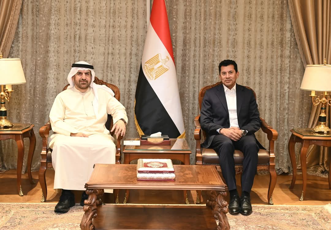 وزير الشباب يلتقى المدير التنفيذى لمؤسسة محمد بن راشد آل مكتوم للمعرفة